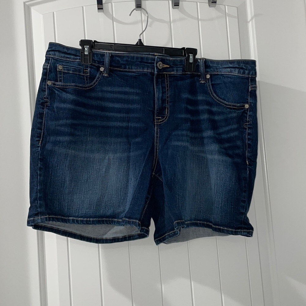 Torrid Size 20 NWOT Jean shorts